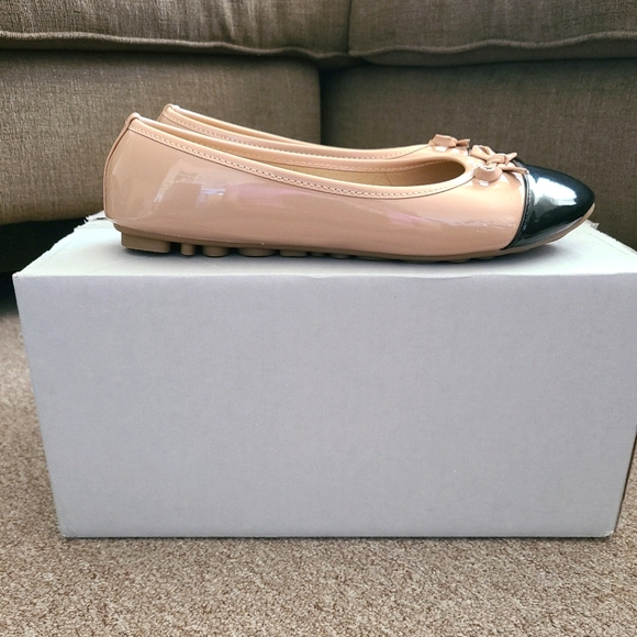 Brand New Cute 'N Comfy Flats - Picture 4 of 6
